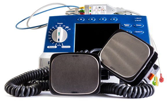 defibrillator2-web defibrillator2-web
