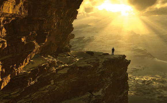 man-on-cliff-edge man-on-cliff-edge