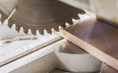 Carpentry equipment and circular saws