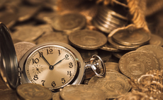 Exploring the advantages of hourly rates versus alternative structures in legal fees