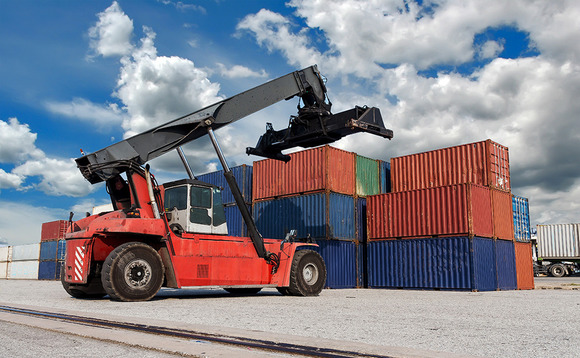 Container transportation vehicles Container transportation vehicles