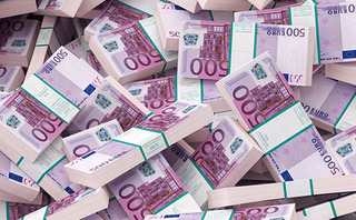 Triton closes second debt fund on €744m