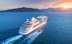 Cruise ships and holiday services
