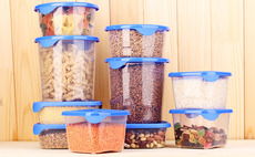 Plastic food containers