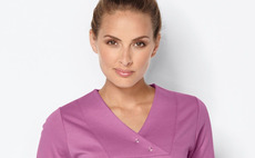 7days designs and sells fashion for medical staff
