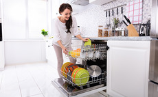Dishwashers and cleaning tablets